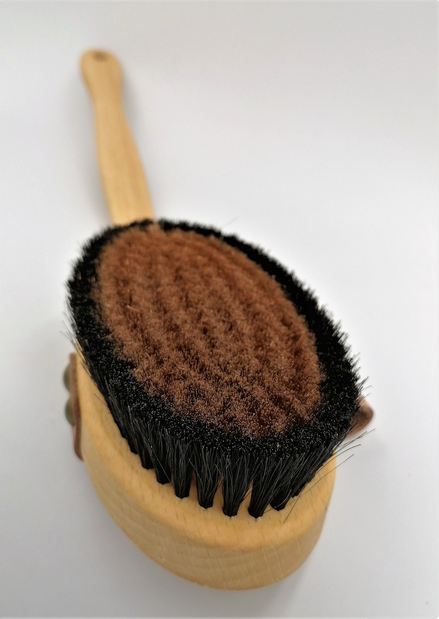 Body ionic Brush