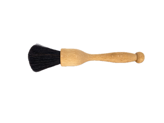Kosmetik- und Staubpinsel
